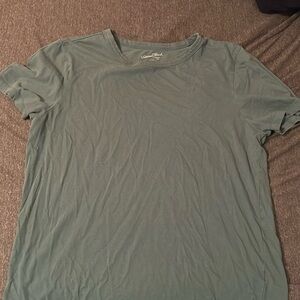 Universal Thread T- Shirt